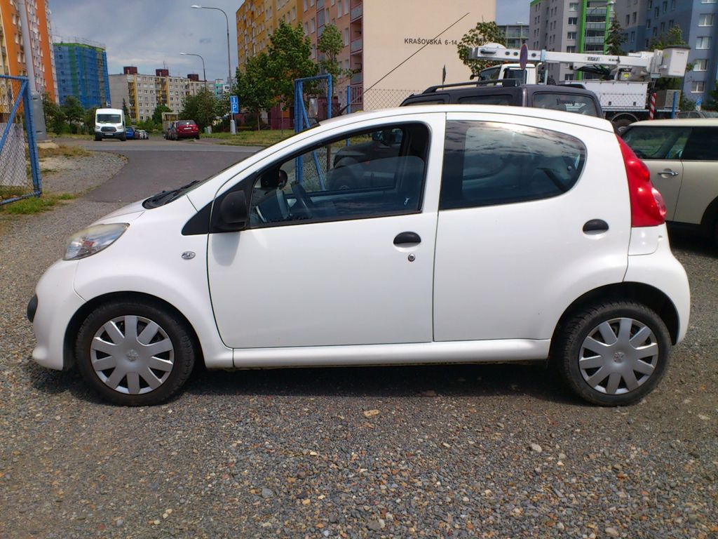 peugeot-107-junior-998-i - 4