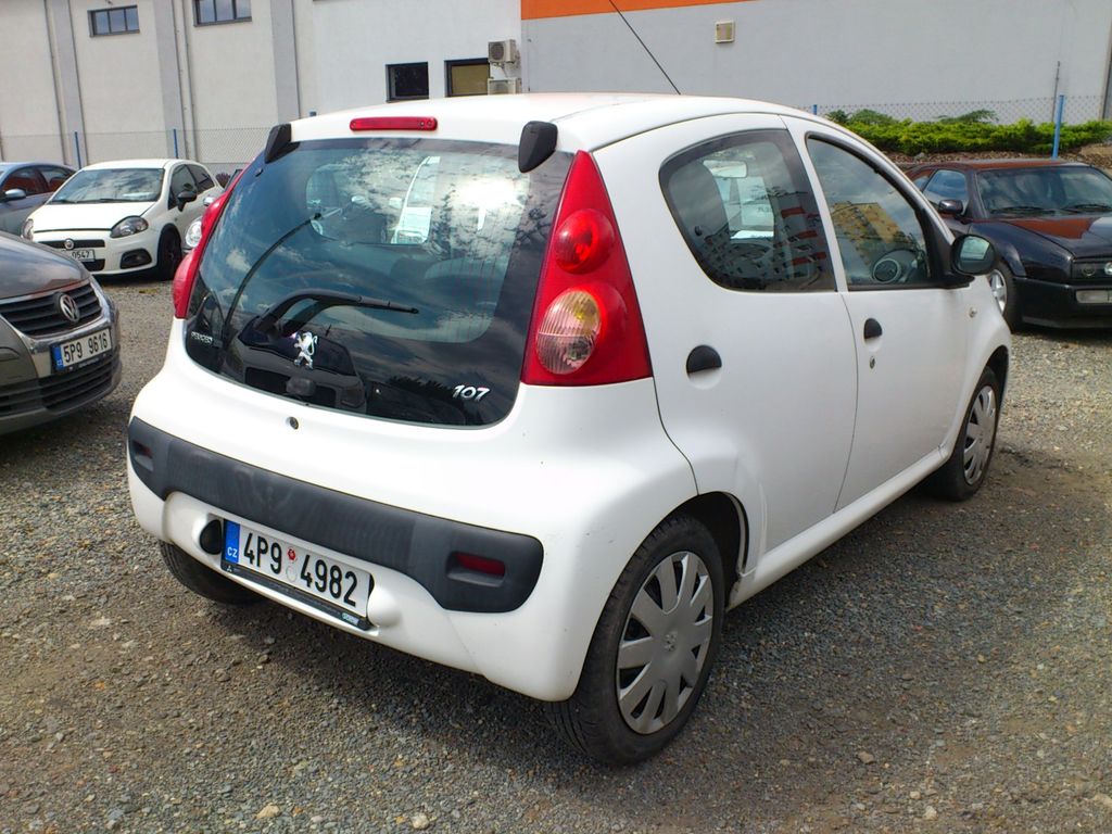 peugeot-107-junior-998-i - 5