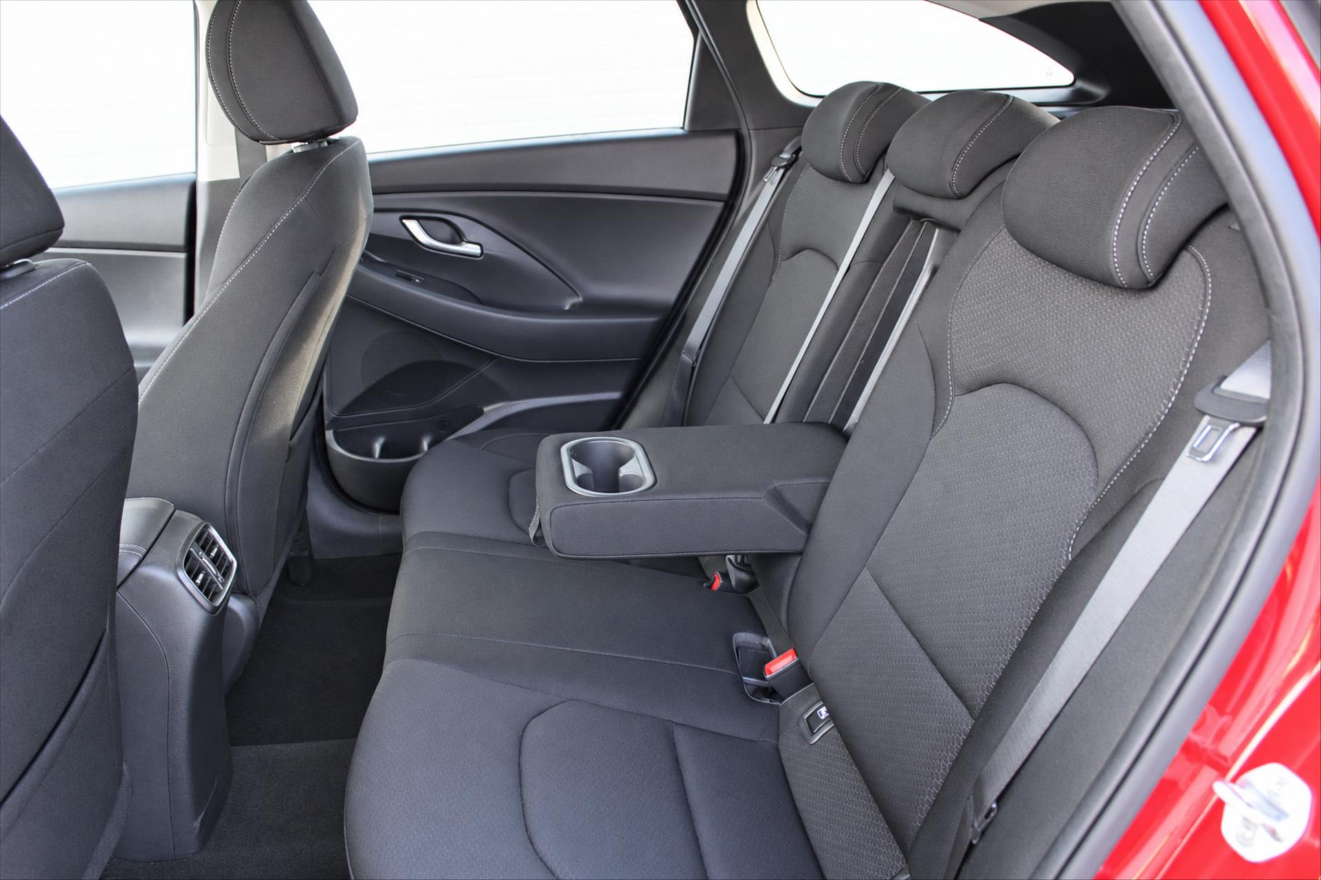 hyundai-i30-1-4-t-gdi-all-inclusive-cr - 9