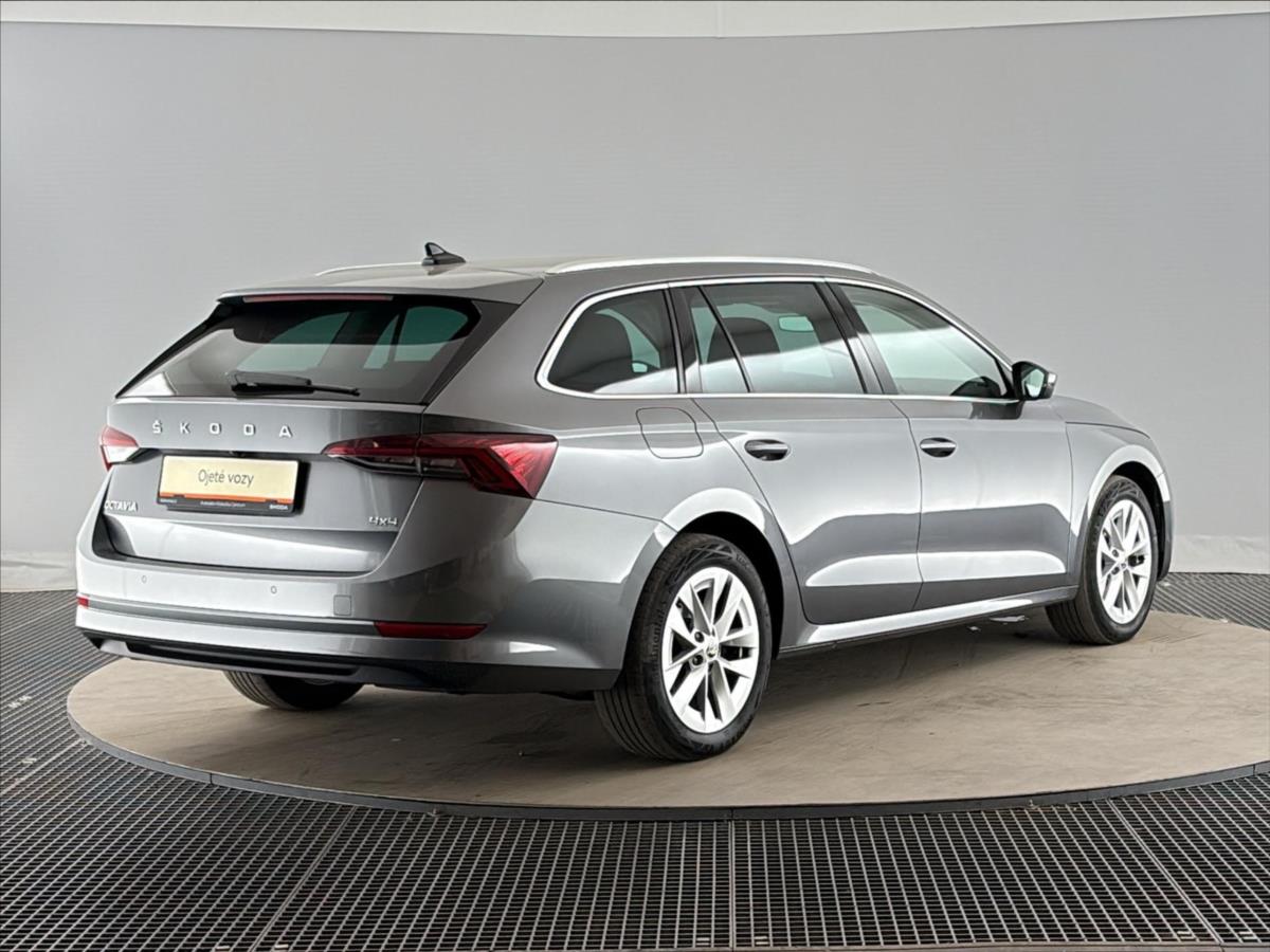skoda-octavia-2-0-tdi-style-plus-4x4-7dsg - 1