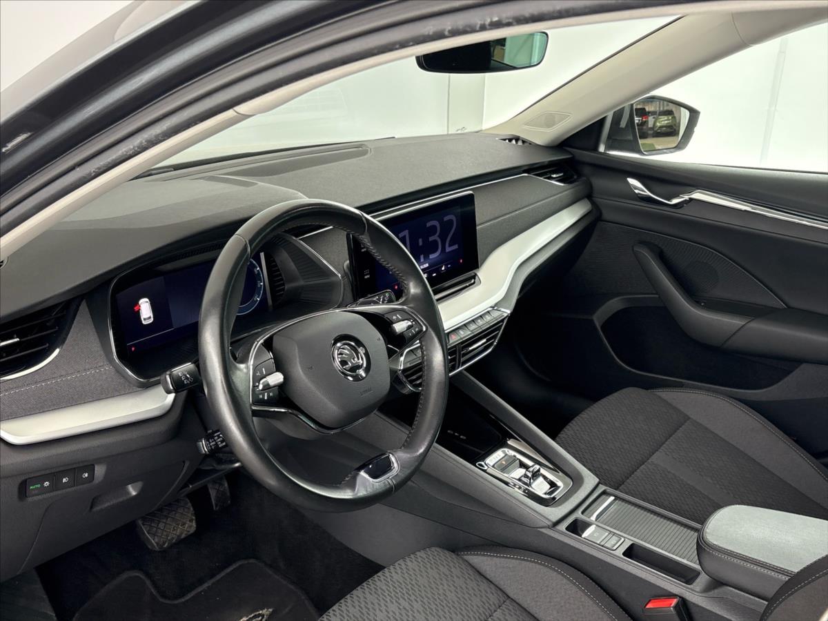 skoda-octavia-2-0-tdi-style-plus-4x4-7dsg - 5