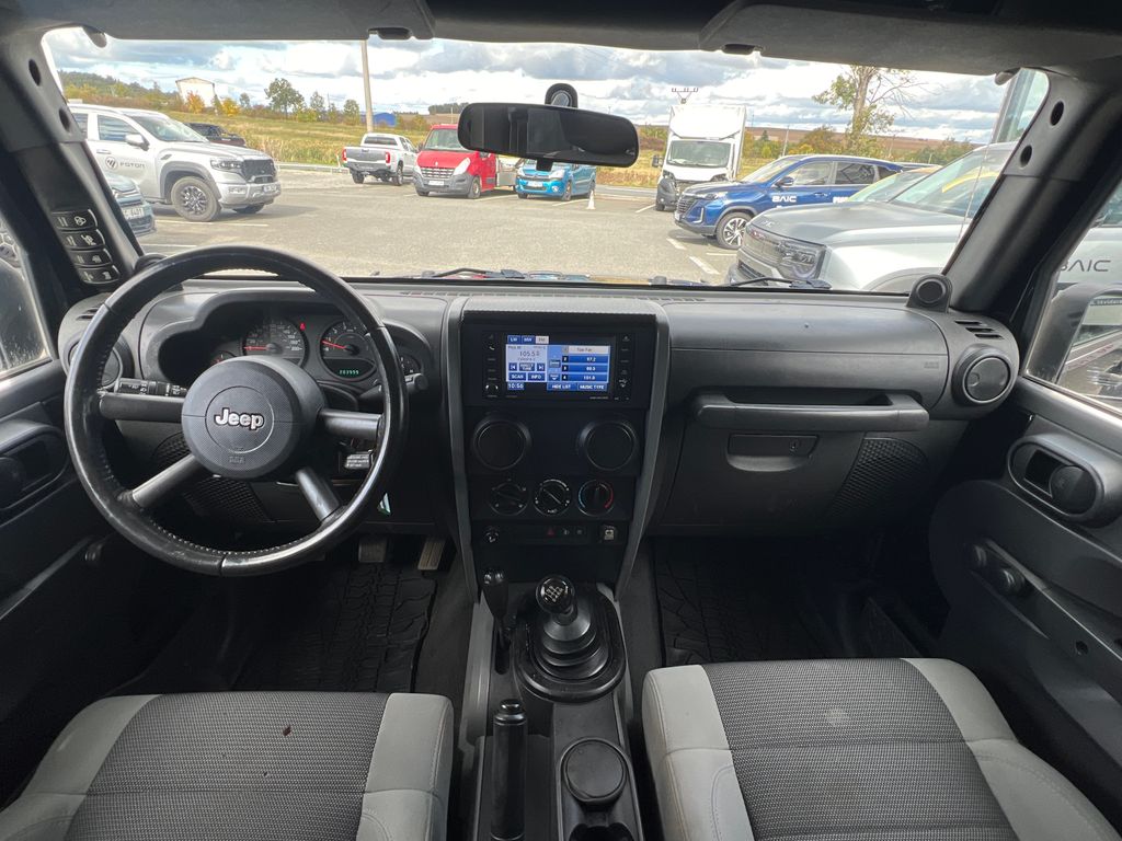 jeep-wrangler-3-8-v6-146kw-4x4 - 1