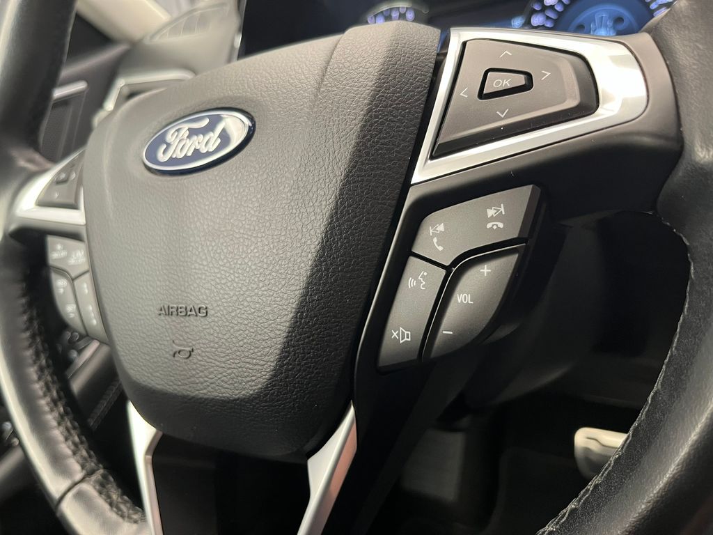ford-galaxy-2-5-hev-vignale-led-7mist - 9