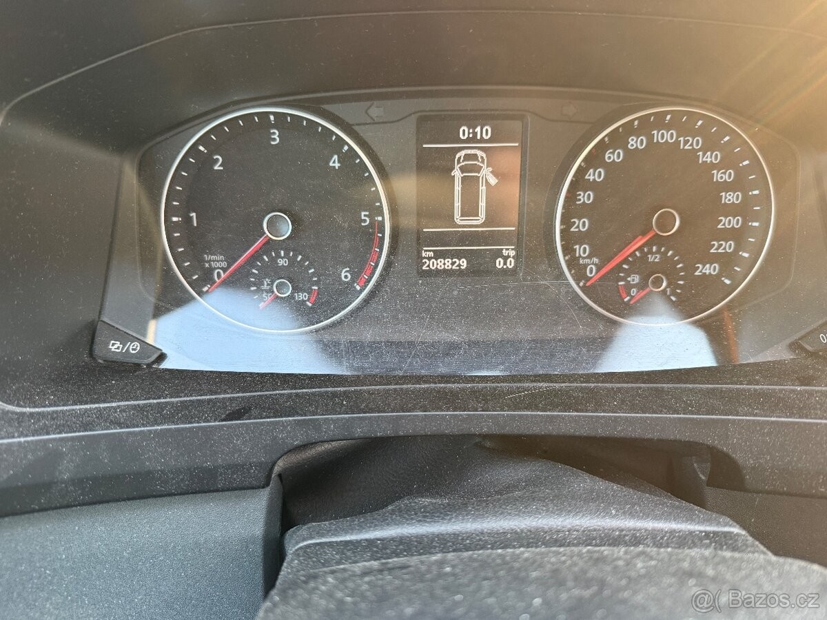 volkswagen-caravelle-2-0-t6-4motion-long - 4
