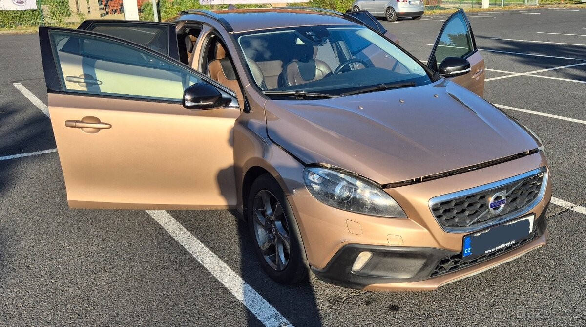 volvo-v40-1-6-cc-d2-85kw - 1