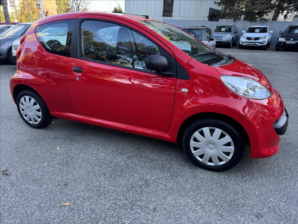 peugeot-107-1-0-1-majitel-cr-stk-28 - 2