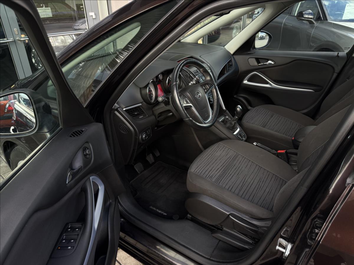 opel-zafira-1-4-turbo-103kw-tourer-alu-2-majitel - 8