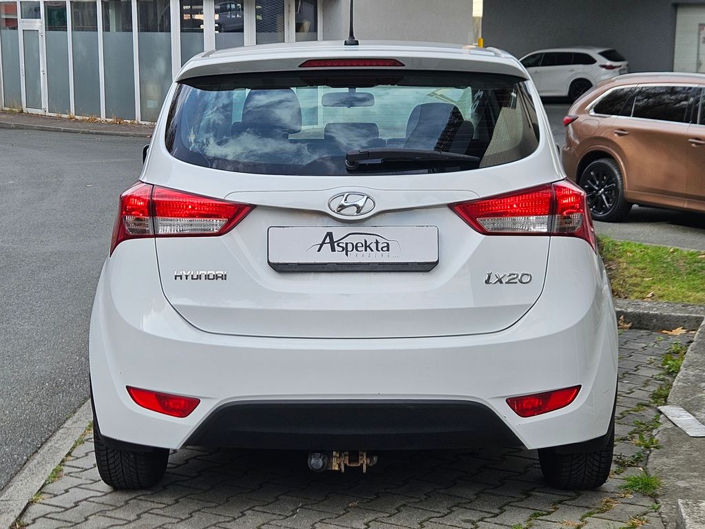 hyundai-ix20-1-4i-trikolor-essential-1-maj - 3