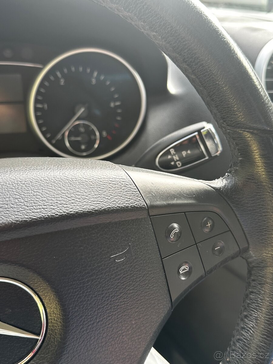 mercedes-benz-tridy-m-3-0-ml320cdi - 4