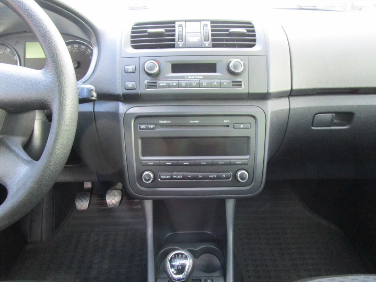 skoda-roomster-1-4i-16v-ambition-aut-klima - 9