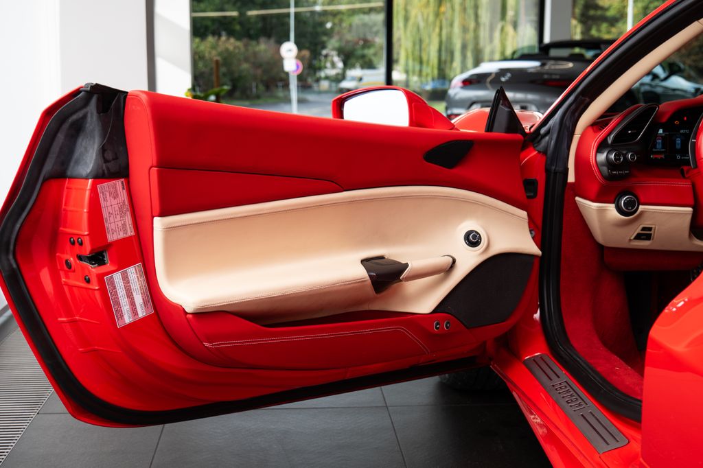 ferrari-488 - 6