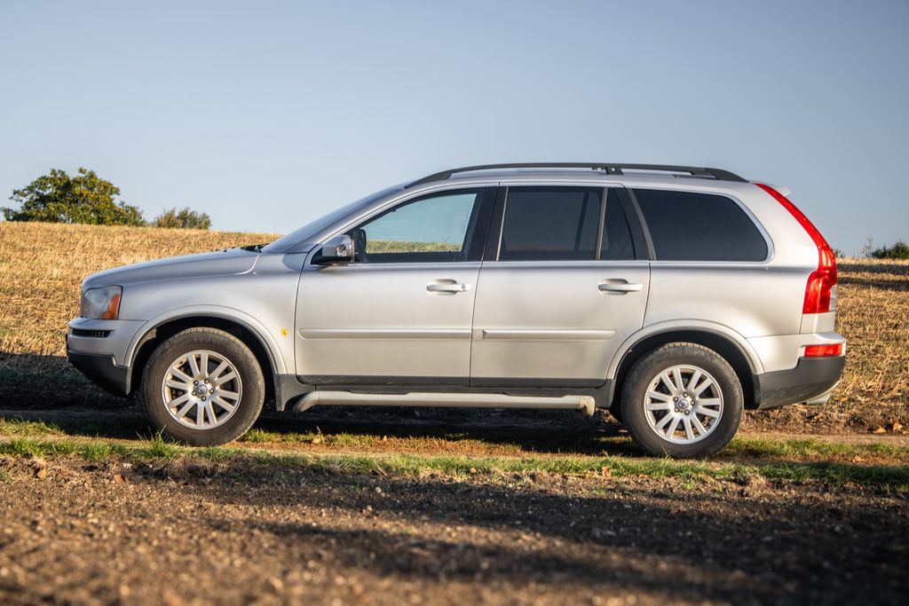 volvo-xc90-dvd-nezavisle-topeni-tazne - 7