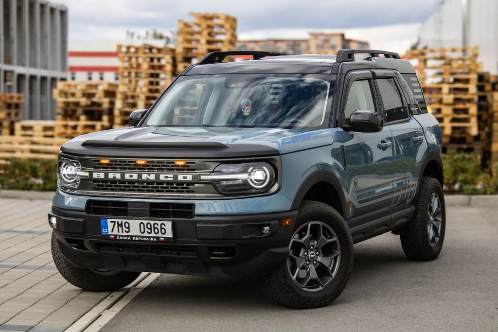 Ford Bronco 