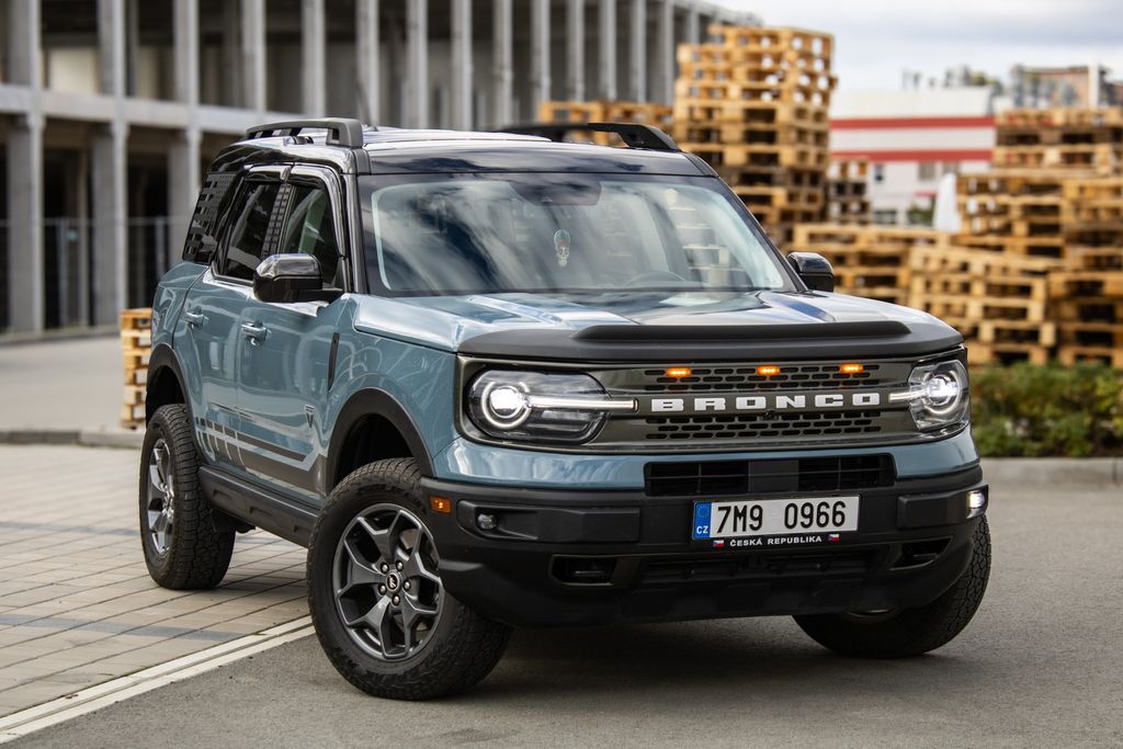 ford-bronco - 2