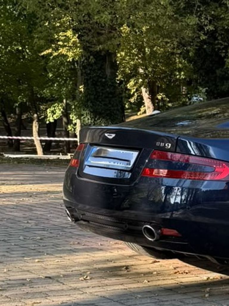 aston-martin-db9-6-0i-top-stav - 3