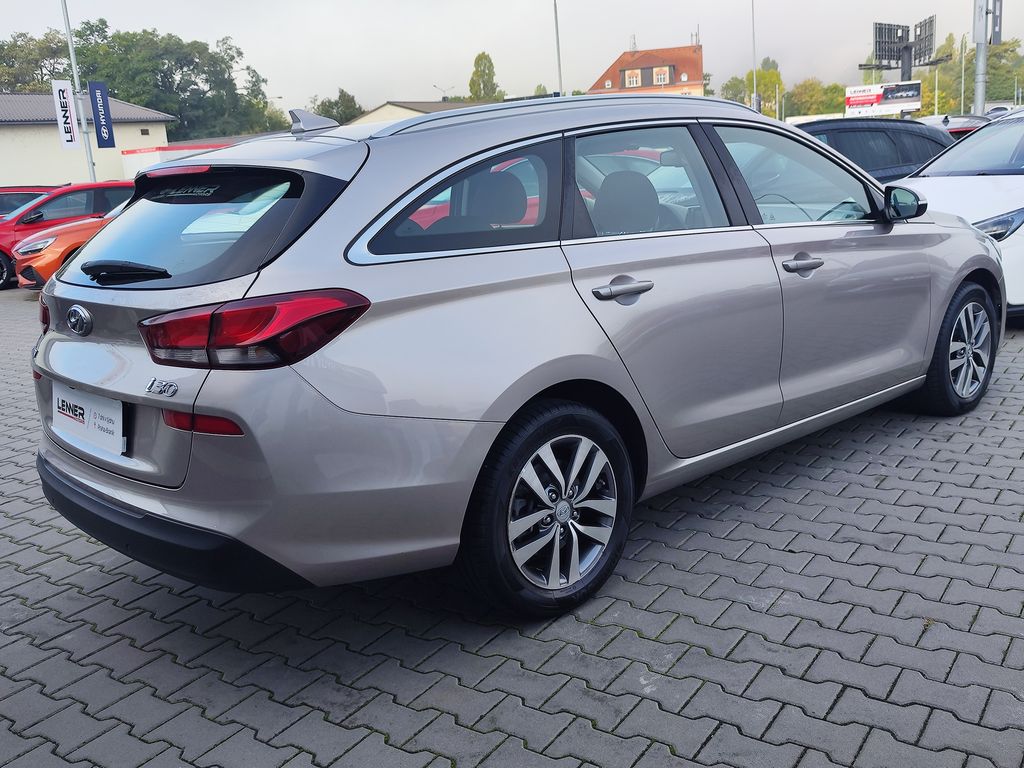 hyundai-i30-1-4-t-gdi-103kw-style-dct - 4