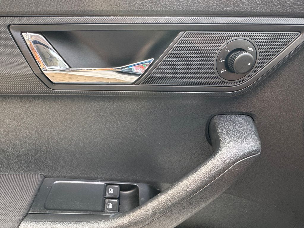 skoda-fabia-combi-1-0-tsi-ambition - 6