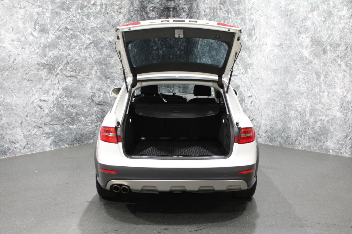 audi-a4-allroad-2-0-tdi-quattro-xenony - 4