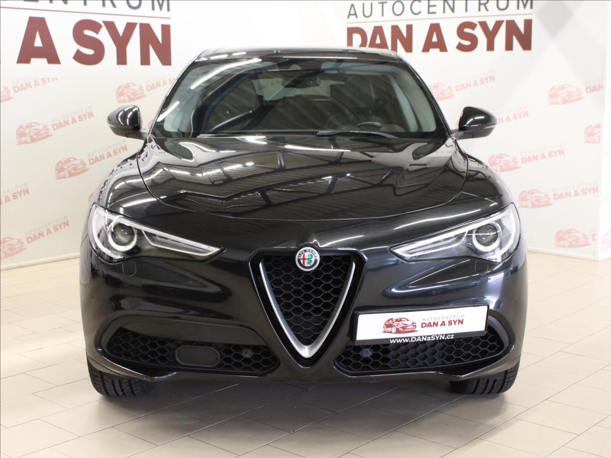 alfa-romeo-stelvio-2-0-tbi-280k-q4-kuze-led - 1