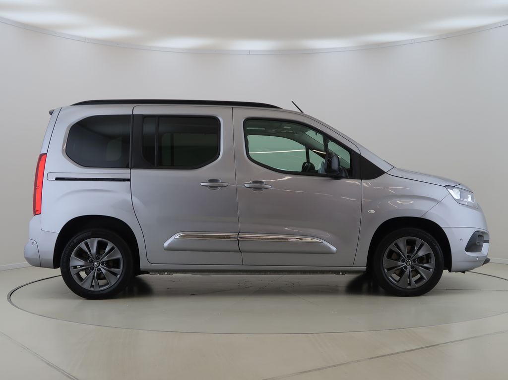 toyota-proace-city-verso-1-5-d-4d-family-automat-cz-1m - 3