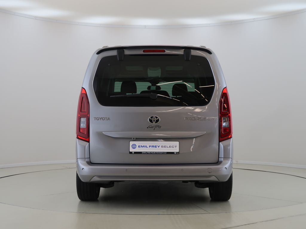 toyota-proace-city-verso-1-5-d-4d-family-automat-cz-1m - 5