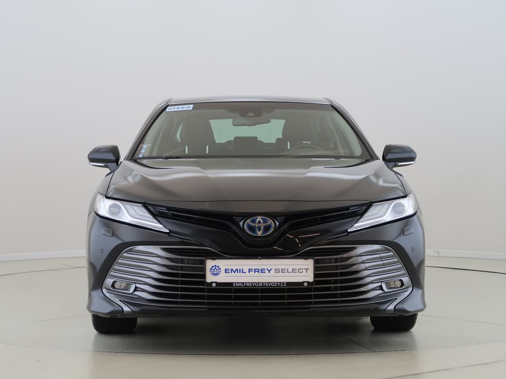 toyota-camry-2-5-hybrid-navigace-kamera - 1