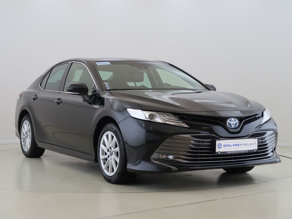 toyota-camry-2-5-hybrid-navigace-kamera - 2