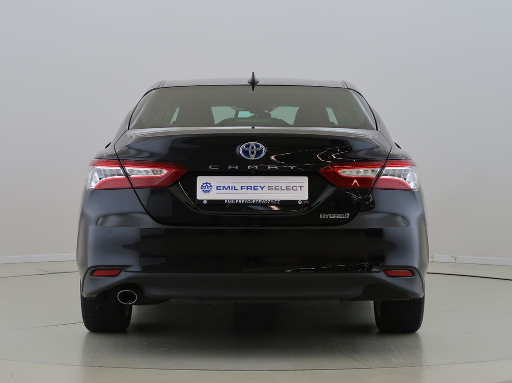 toyota-camry-2-5-hybrid-navigace-kamera - 5