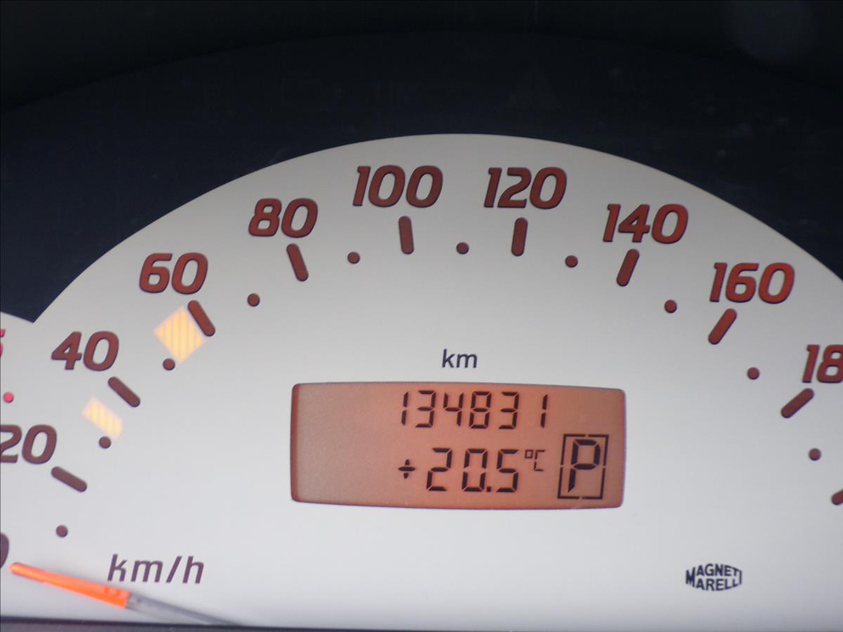 mercedes-benz-tridy-a-1-6-automat-taz-zar - 7