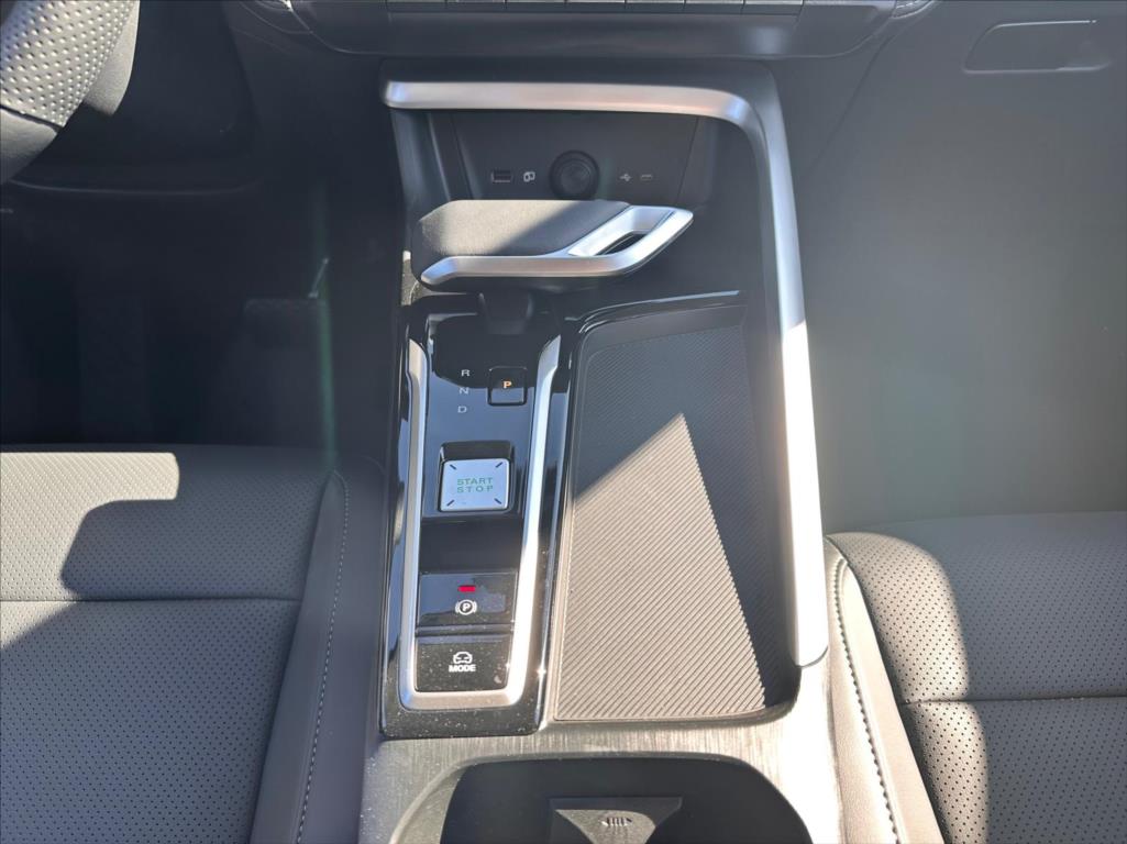 mg-zs-1-5-exclusive-hybrid - 9
