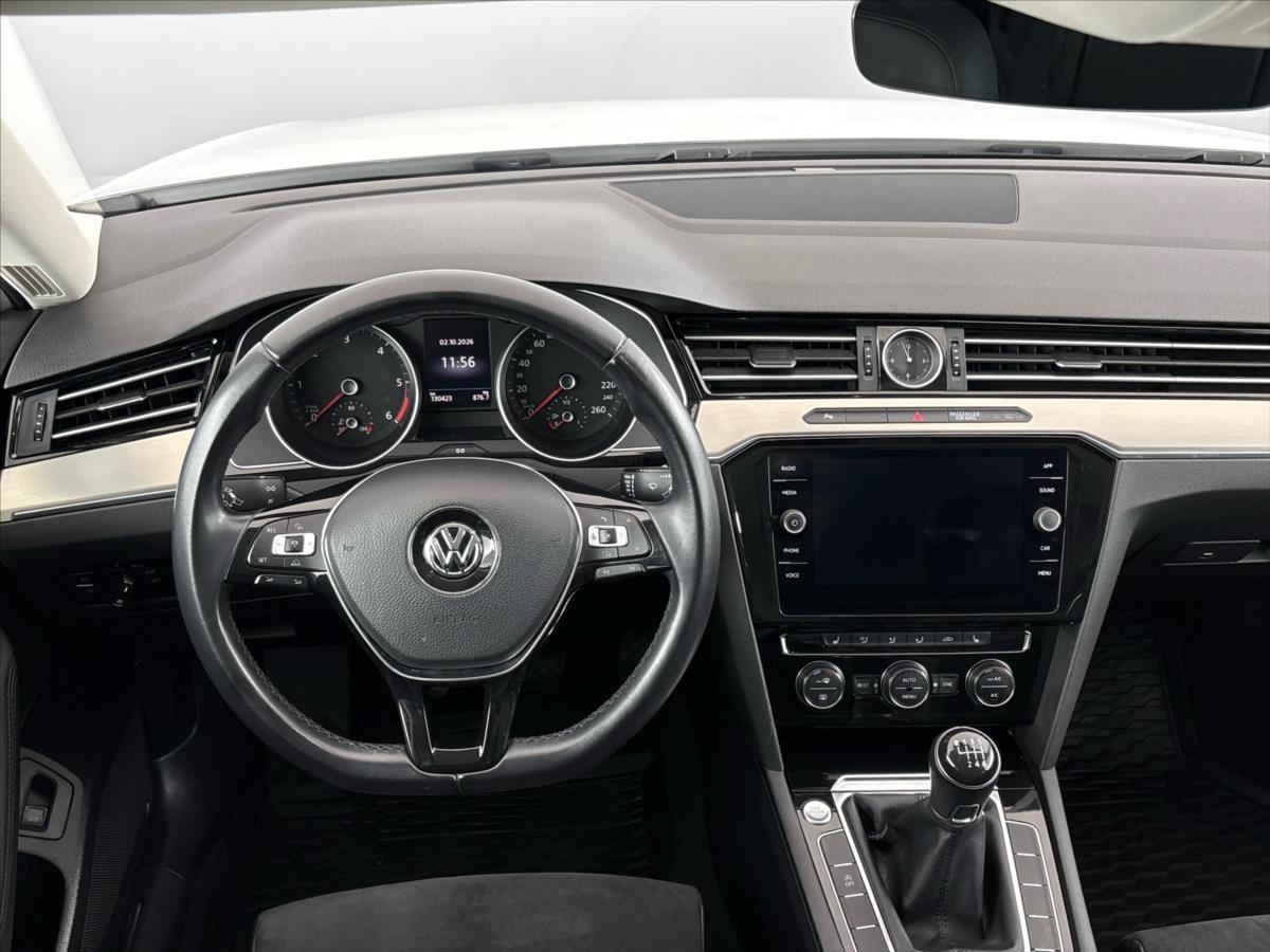 volkswagen-passat-2-0-2-0tdi-r-line - 5