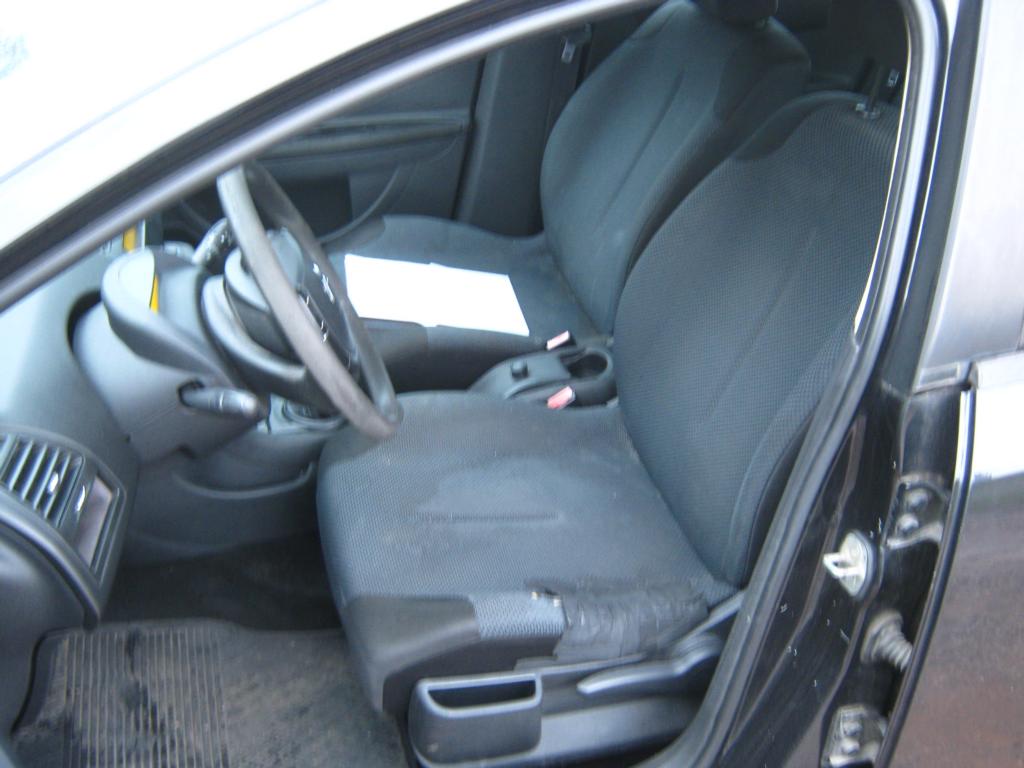 citroen-c4-1-4-i-16v - 9