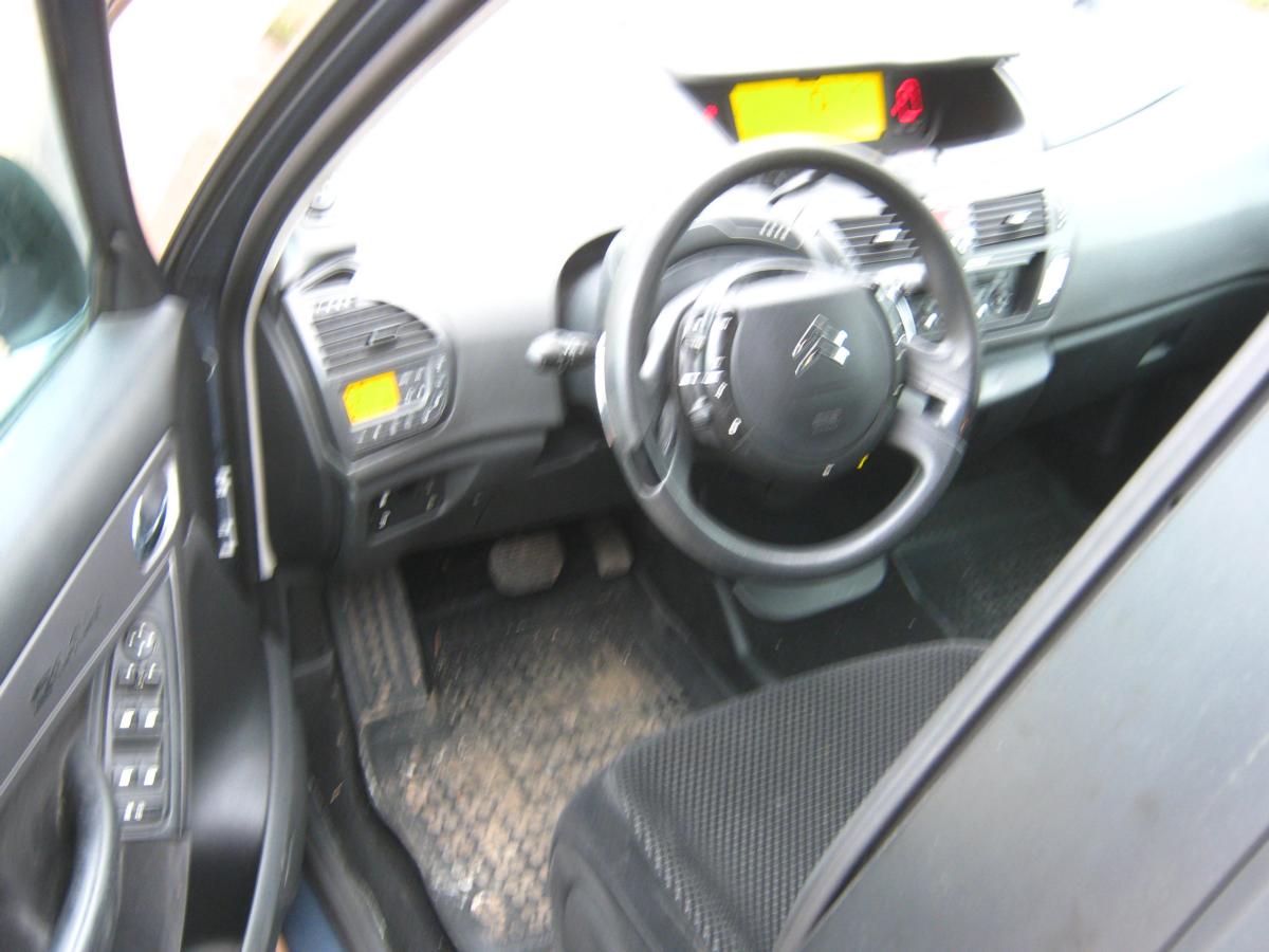 citroen-c4-picasso-1-6-hdi-16v - 8