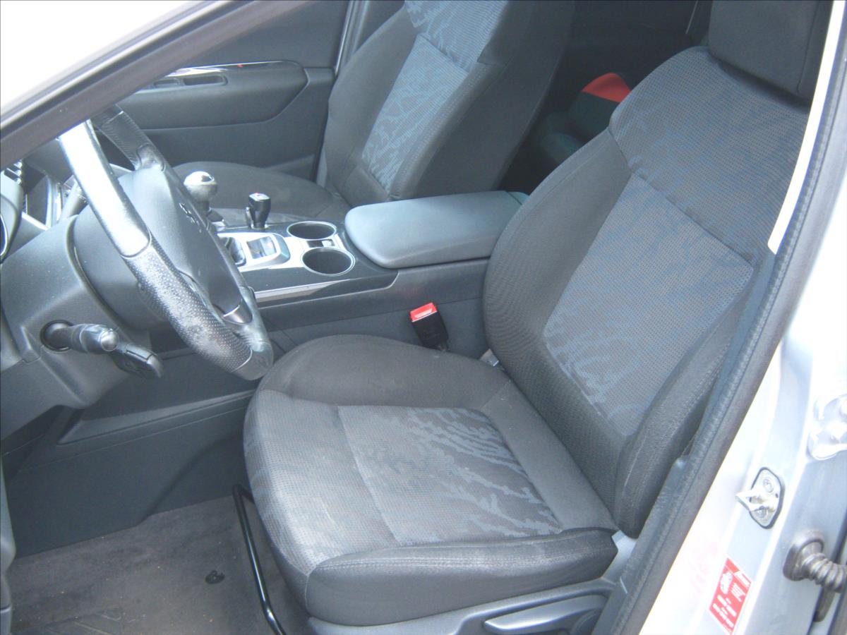 peugeot-3008-1-6-hdi-112-k-fap-premium - 9