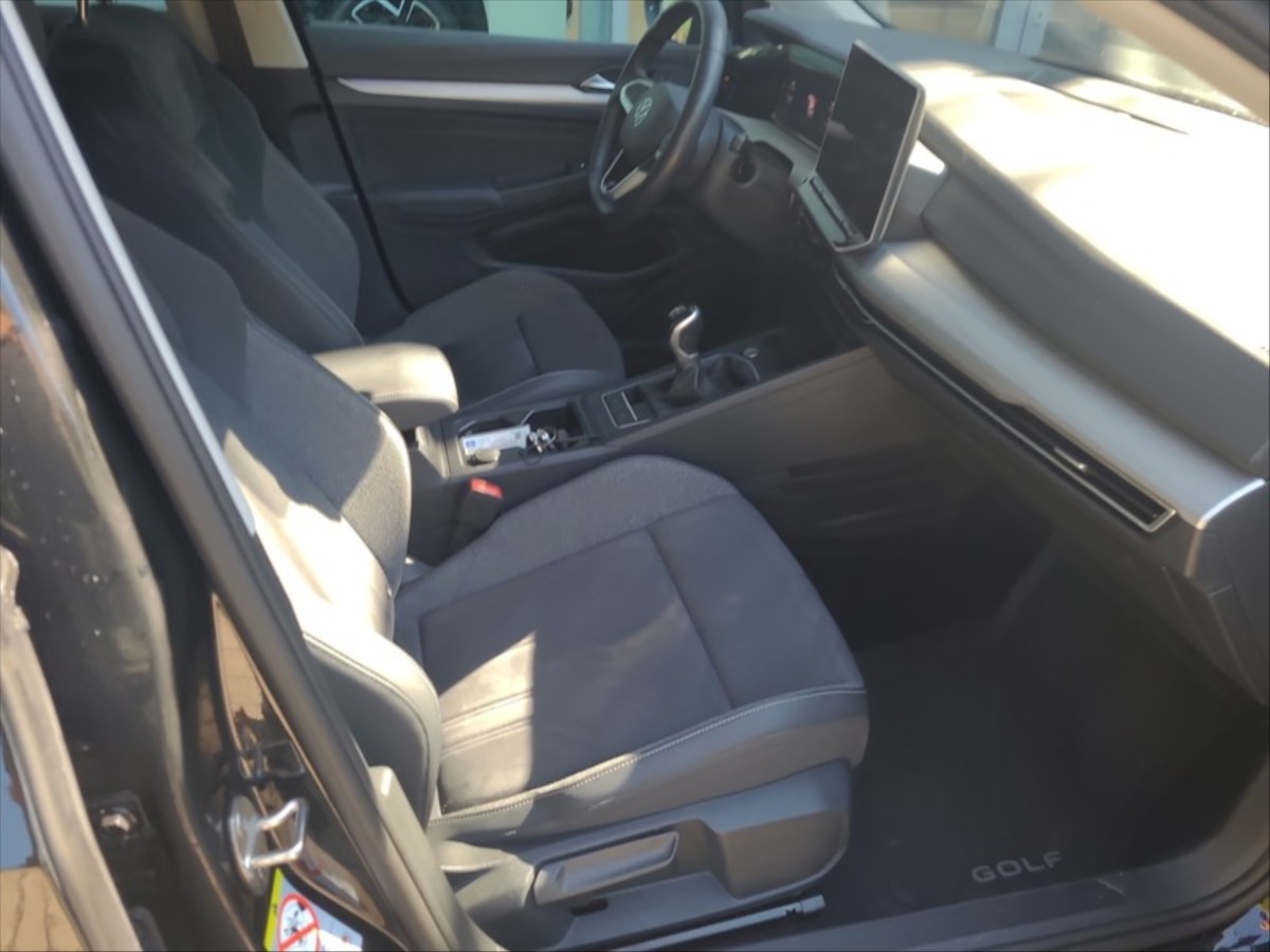 volkswagen-golf-variant-1-5-tsi-85kw - 4