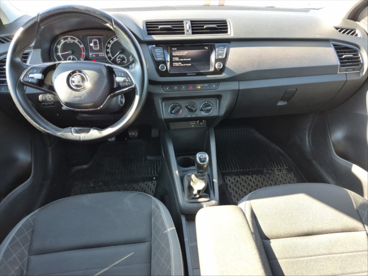 skoda-fabia-1-0-tsi-70kw-combi - 2