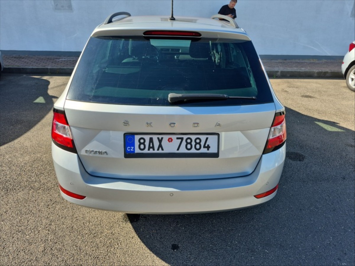 skoda-fabia-1-0-tsi-70kw-combi - 5