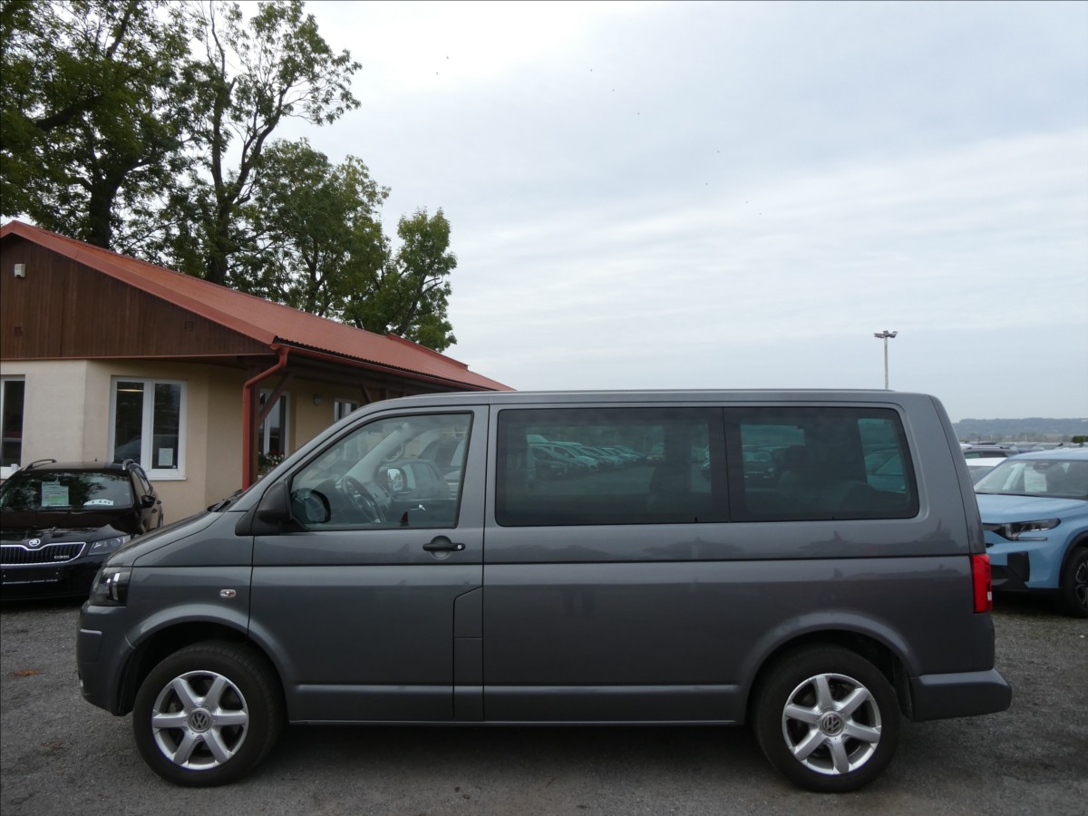 volkswagen-multivan-2-0-tdi103kw-4x4-serviska-zaves - 4
