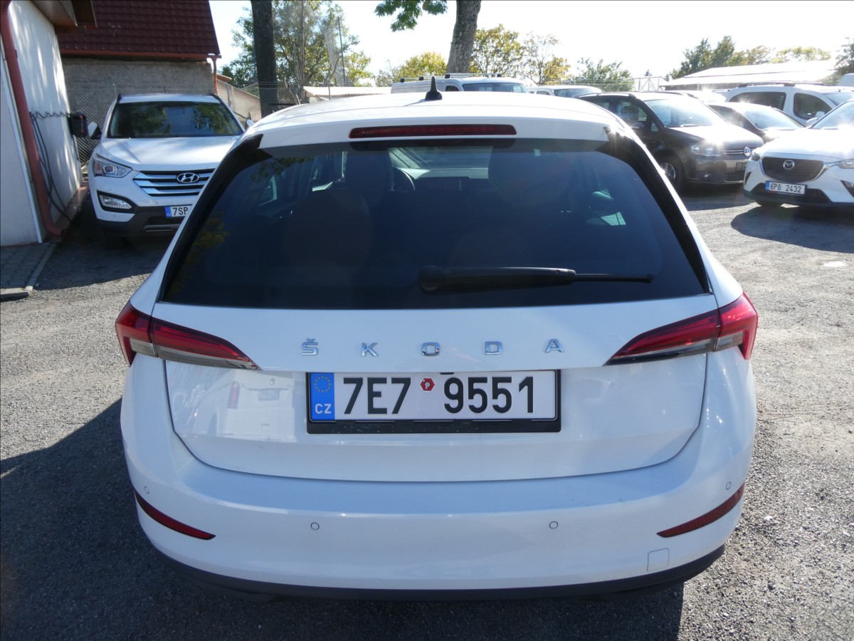 skoda-scala-1-0-tsi-81kw-style-navigace - 7