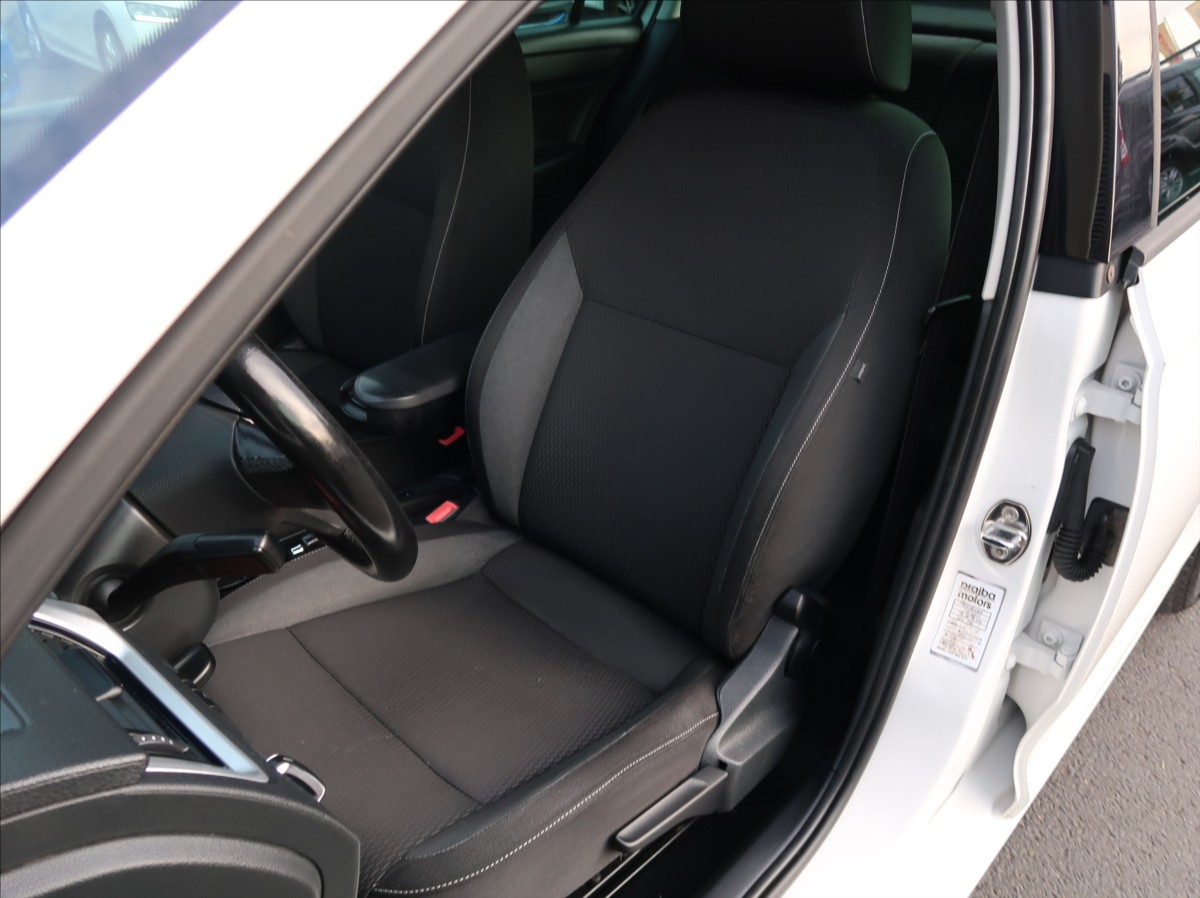 skoda-rapid-1-2-tsi-63kw-klima - 9