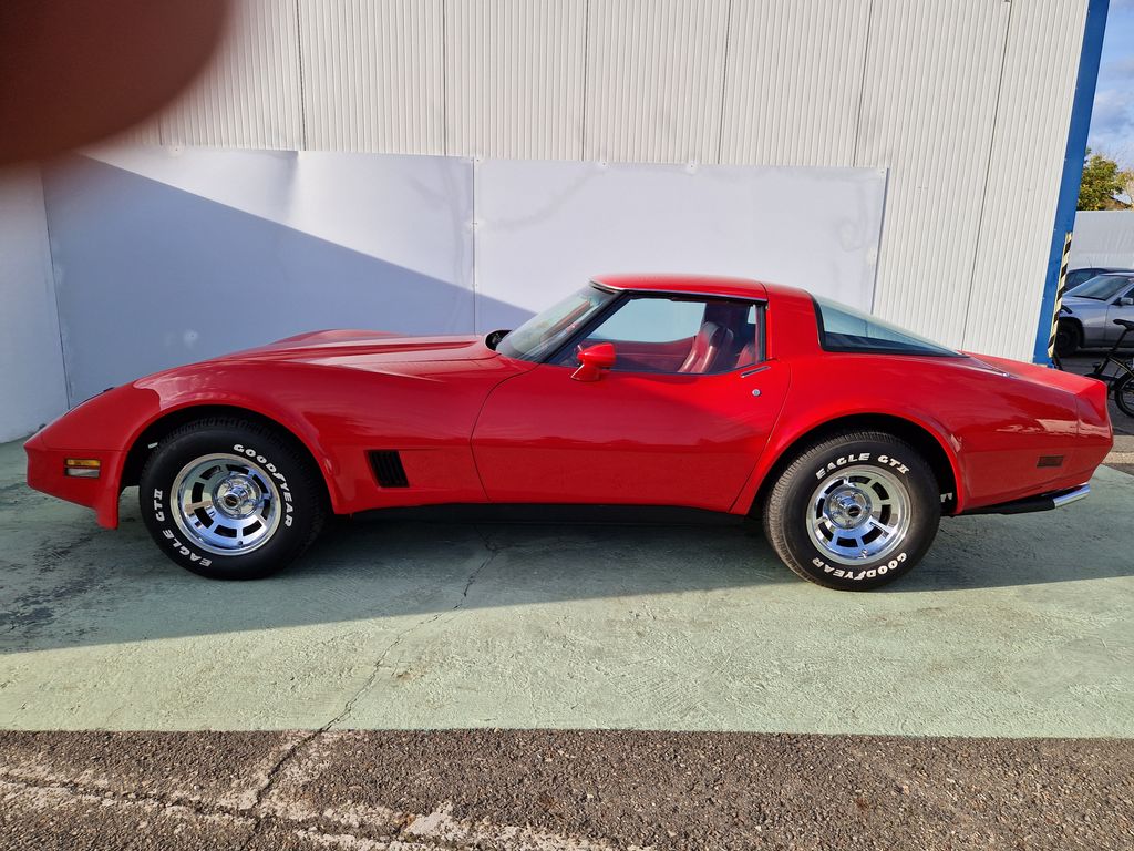 chevrolet-corvette-c3 - 5