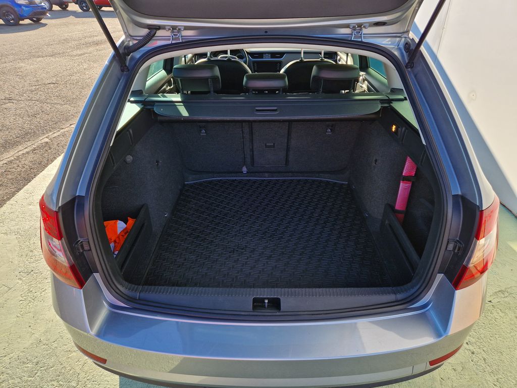 skoda-octavia-style-1-6-tdi-dsg-85kw - 9