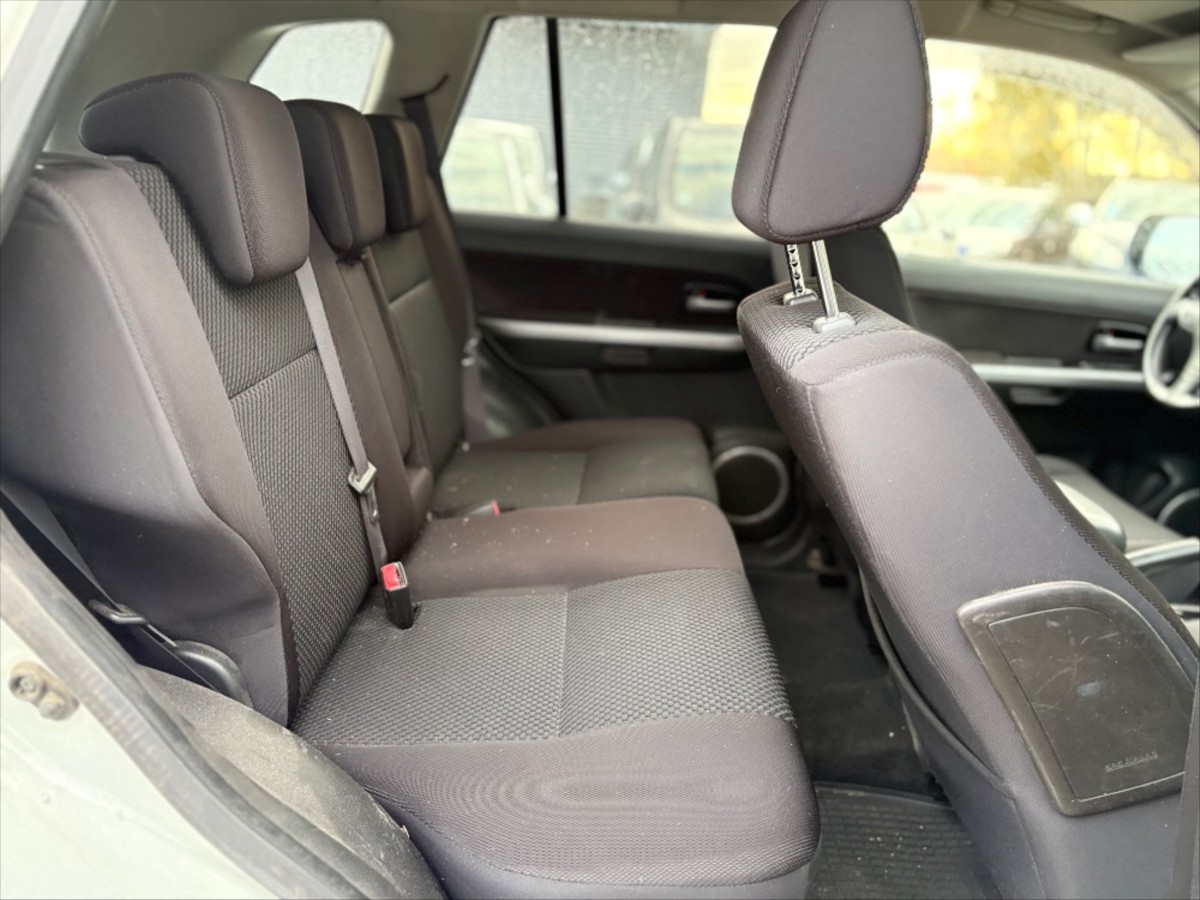 suzuki-grand-vitara-1-9-ddis-po-rozvodech-4x4-dph - 9