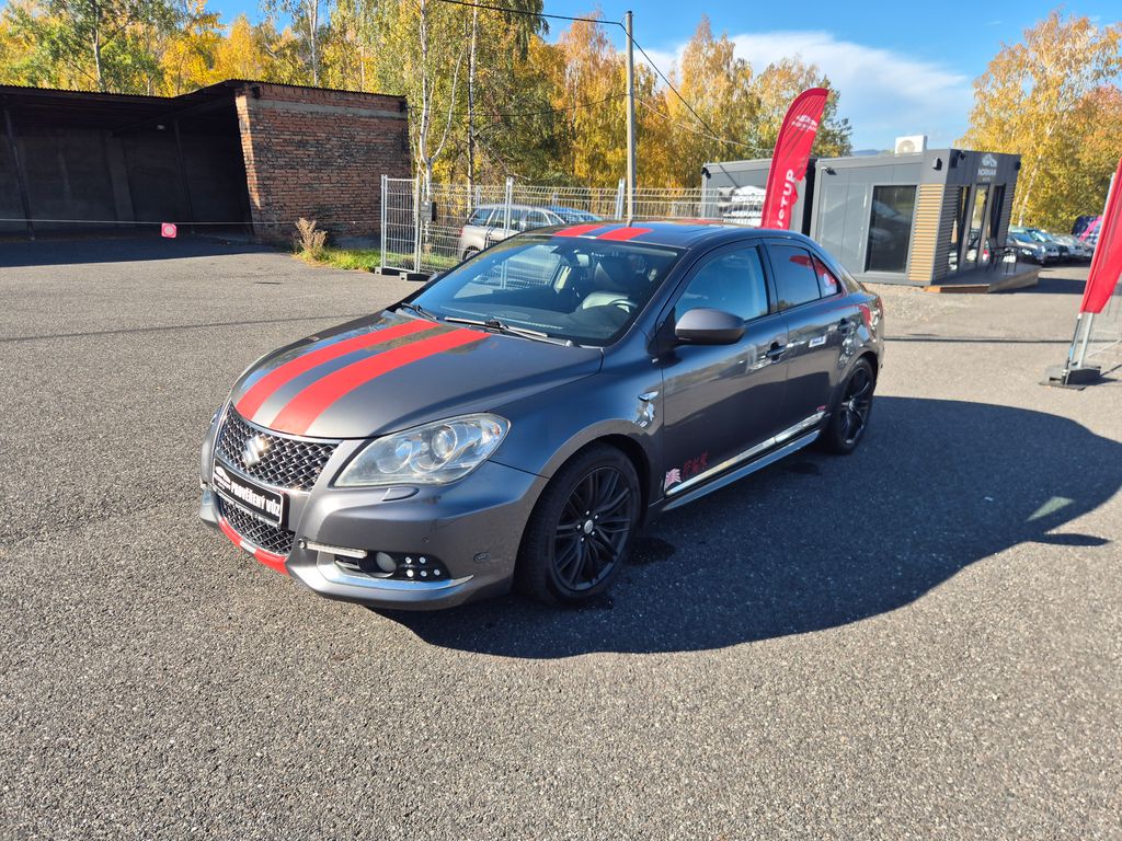 Suzuki Kizashi 2.4i 131kw,LPG,4WD,WEBASTO