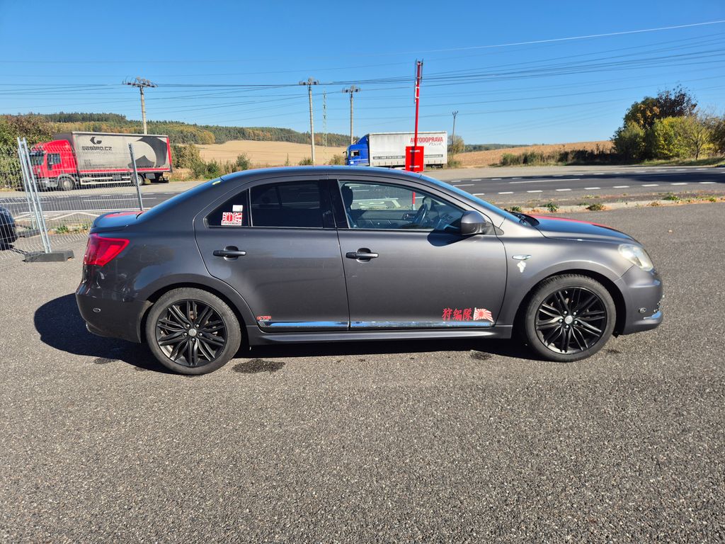 suzuki-kizashi-2-4i-131kw-lpg-4wd-webasto - 3