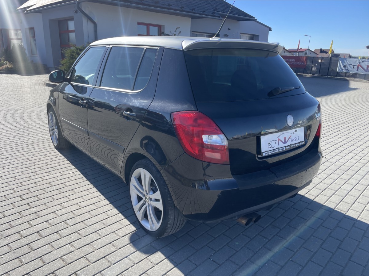 skoda-fabia-1-4-i-16v-63kw-sportline-klimatronic - 2