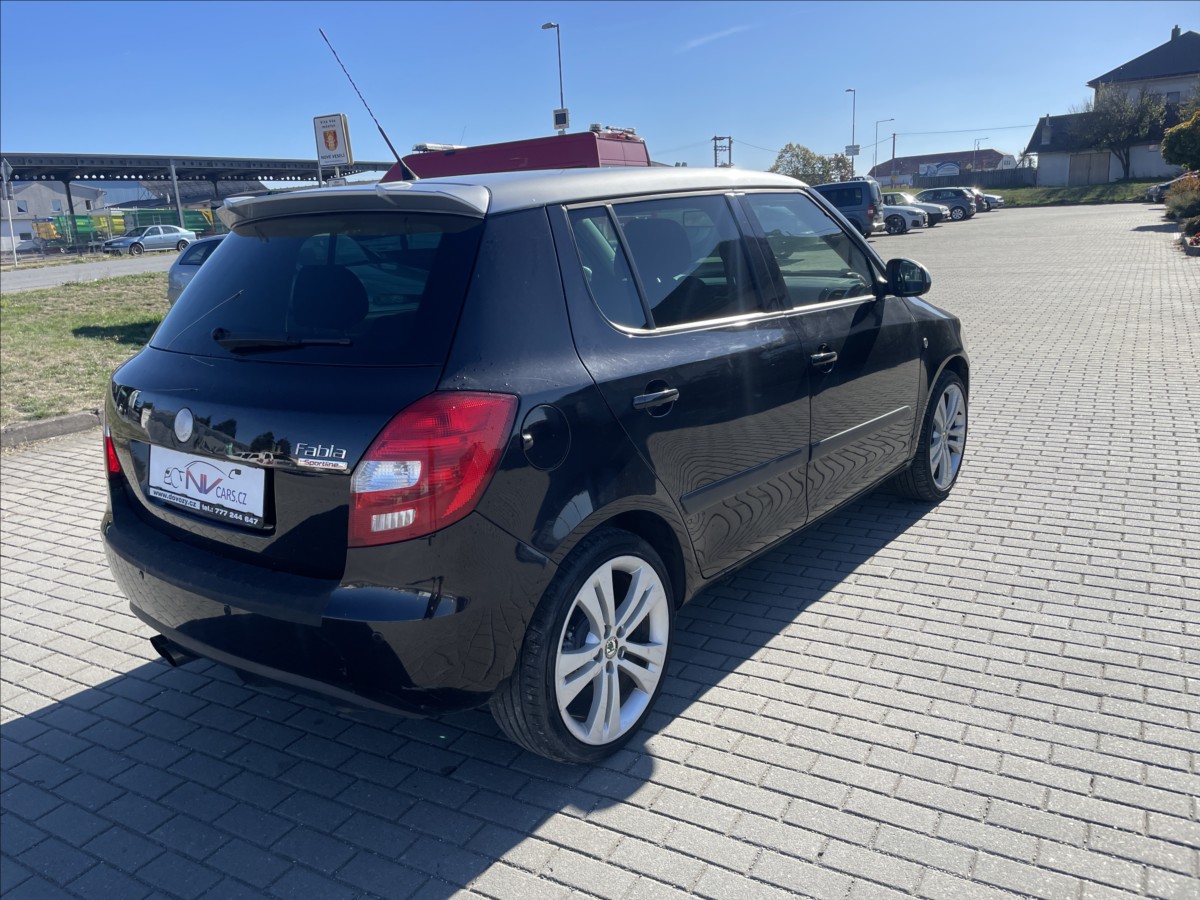 skoda-fabia-1-4-i-16v-63kw-sportline-klimatronic - 3