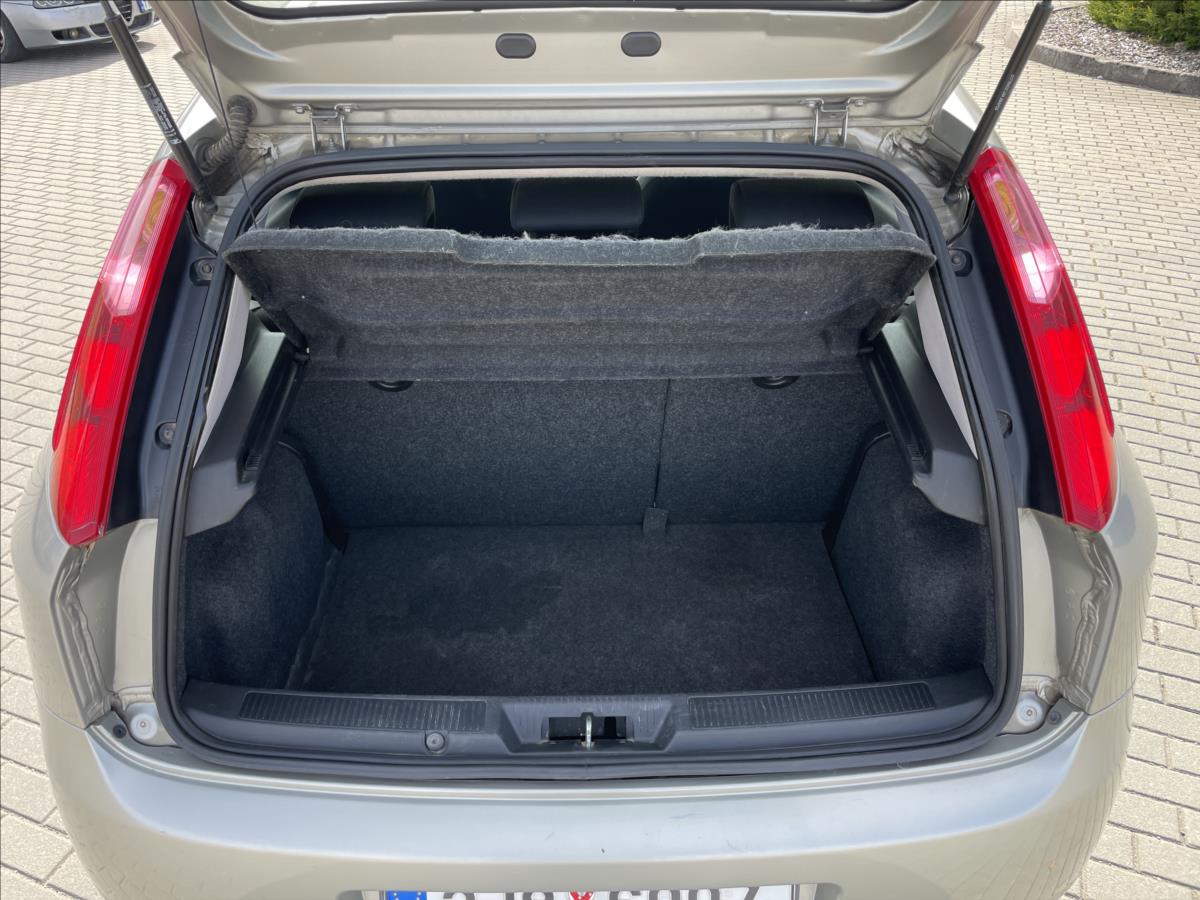 fiat-punto-1-2-i-48kw-klima-czauto-1maj-po-rozvodech - 9