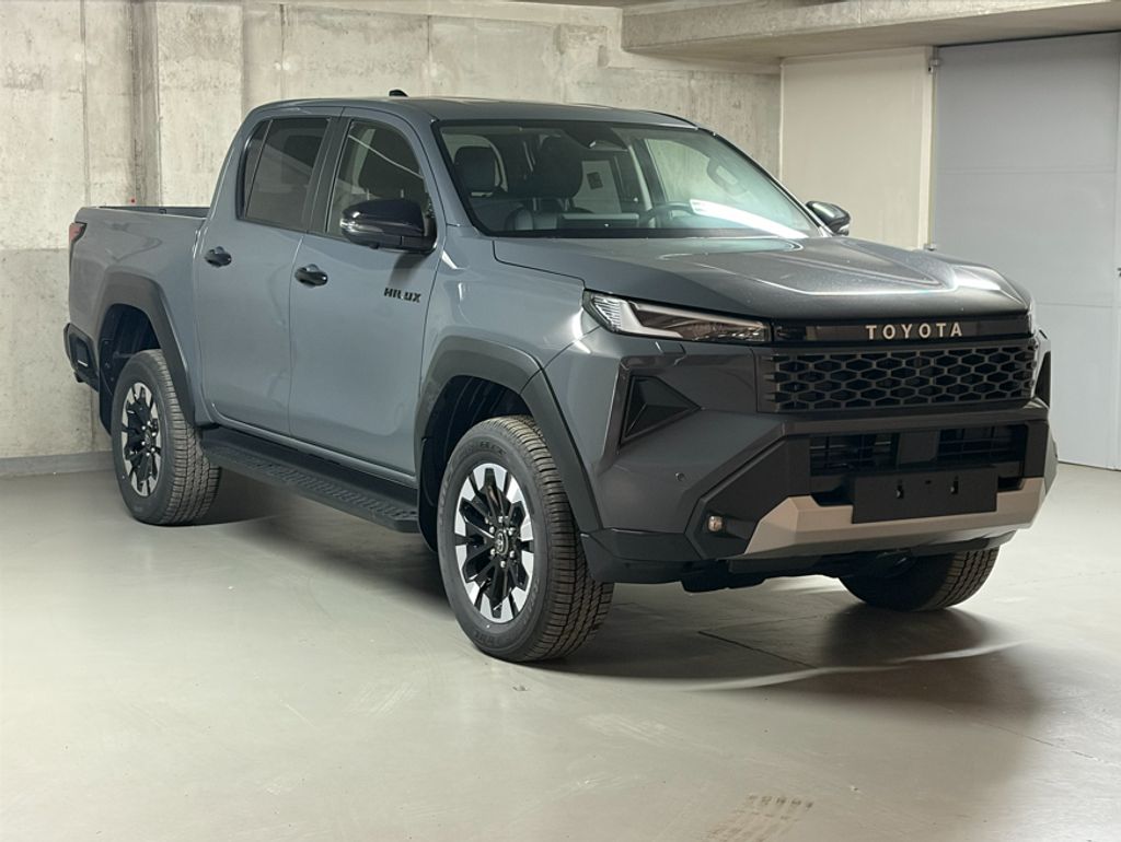toyota-hilux-2-8-d-at-double-cab-executive-4-4 - 2