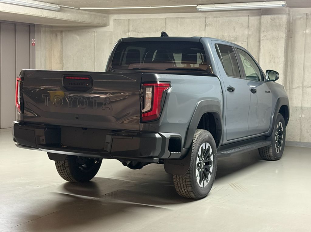toyota-hilux-2-8-d-at-double-cab-executive-4-4 - 4
